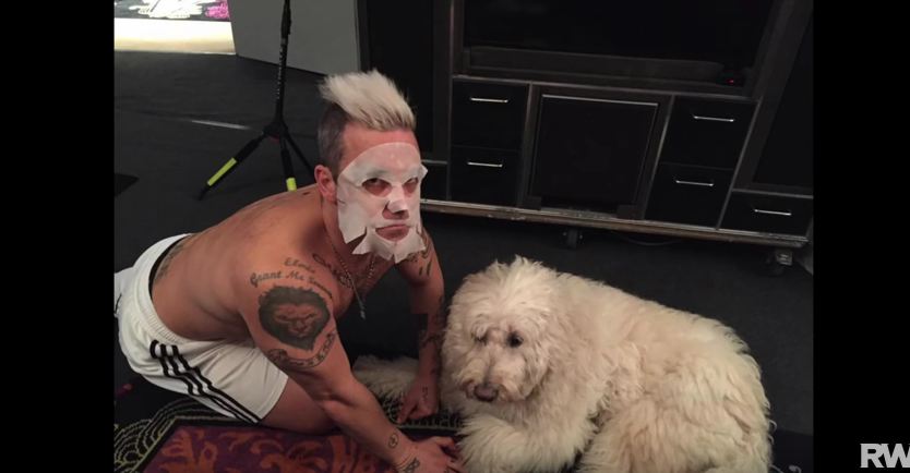 After This Famous Singer’s Dog Passed, He Felt He Had To Do This… Grab A Tissue