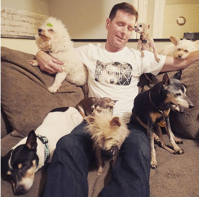 This Amazing Man Has Dedicated His Life In Adopting Senior Dogs