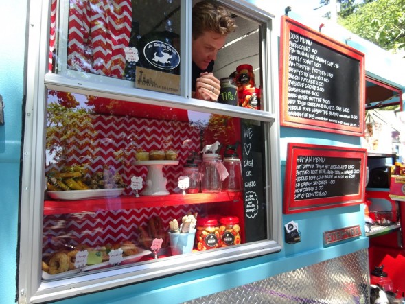 Washington State Has First Food Truck for Dogs