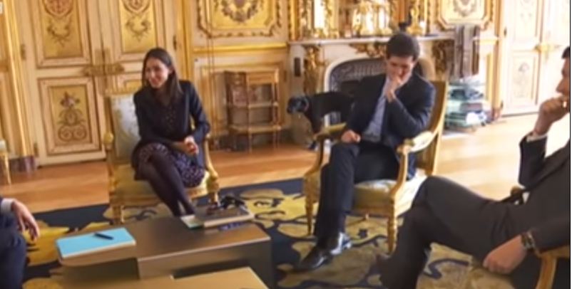 France’s “First Dog” Takes A Presidential Pee During Government Meeting