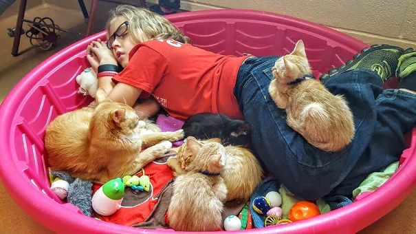 People Who Work With Animals Are Sharing Their Cutest Photos, And We Can’t Get Enough