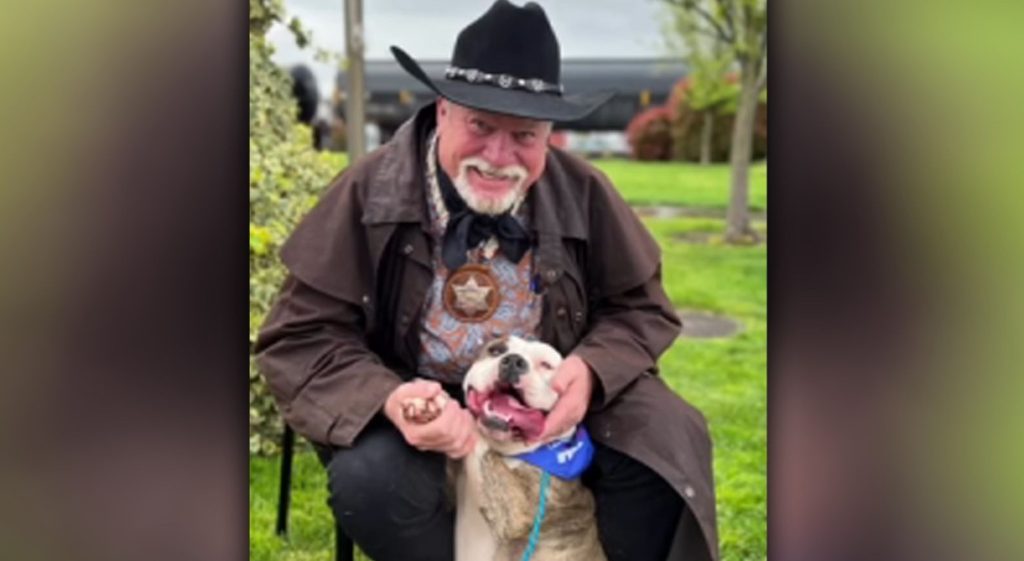 Sweet Sheriff Offers to Pay Dog’s Adoption Fees After Owner Loses Home