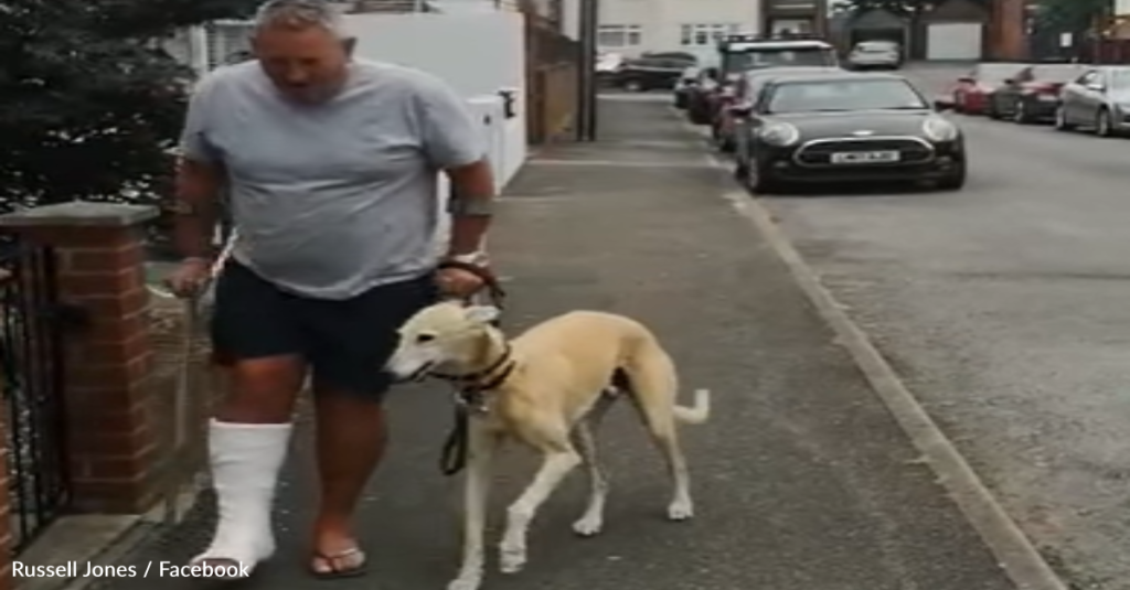 Man With Broken Leg Spends $400 On Vet Visit To Figure Out His Limping Dog Was Copying Him